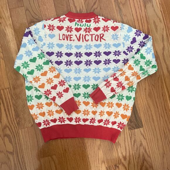 Hulu Love More Rainbow Heart Snowflake Christmas Sweater Men XL Graphic Pullover - Picture 3 of 10